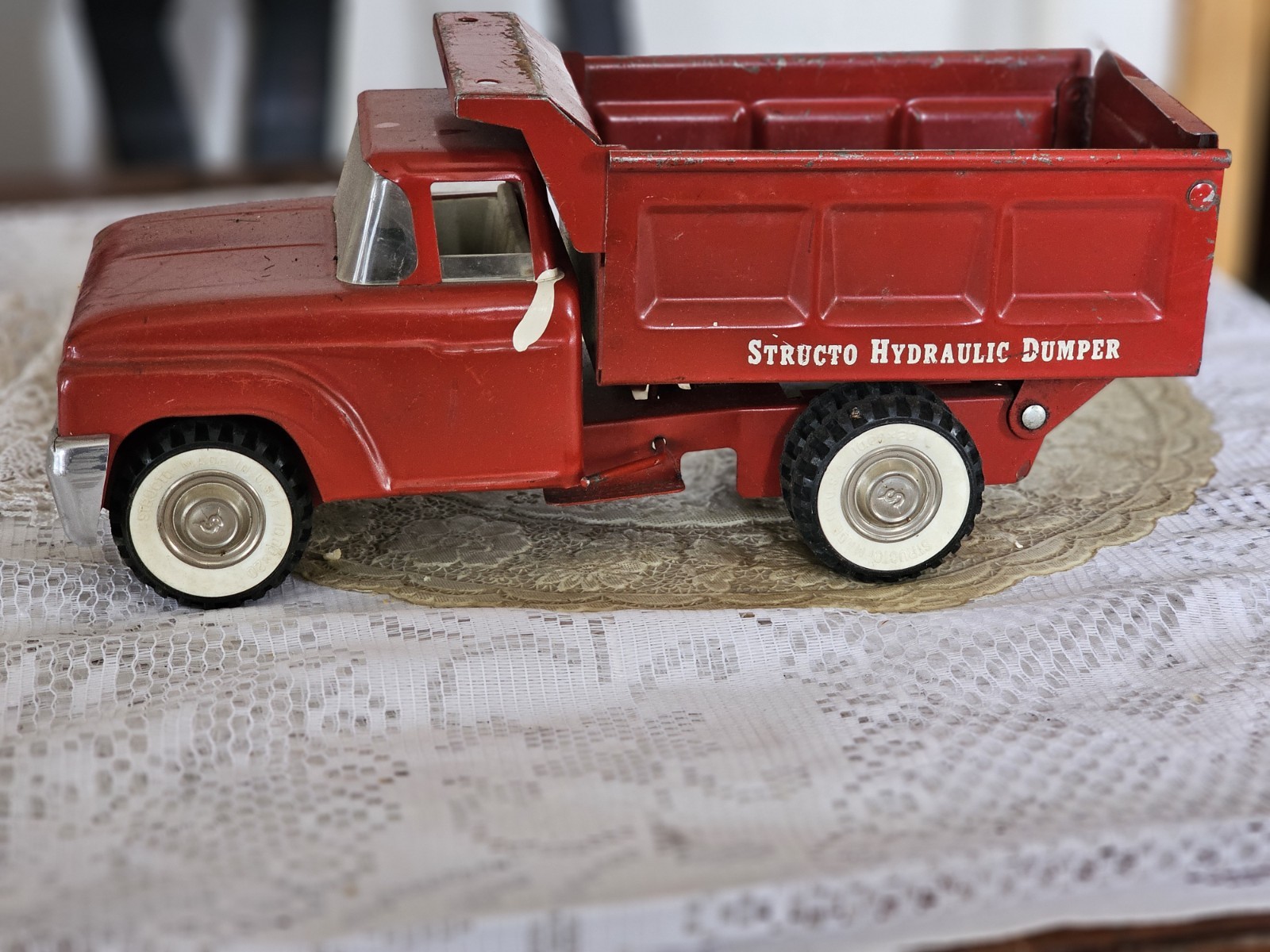 Structo Vintage Hydraulic Dumper Red Pressed Steel Diecast Dump Truck