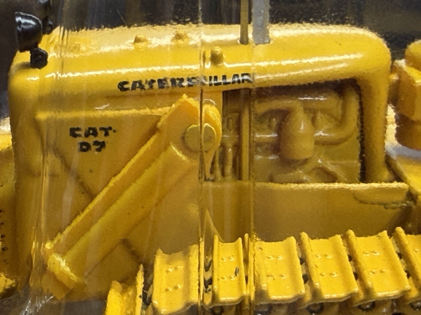 DM 1:50 CAT D7C Caterpillar tracked bulldozer alloy vehicle shovel model 85577