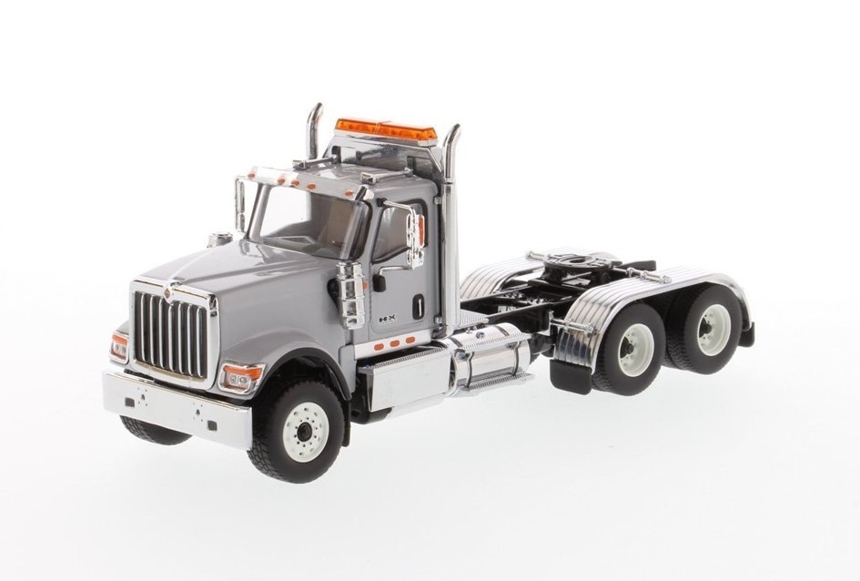 DCM 71041 International HX520 Gray 1/50 Die-cast MIB