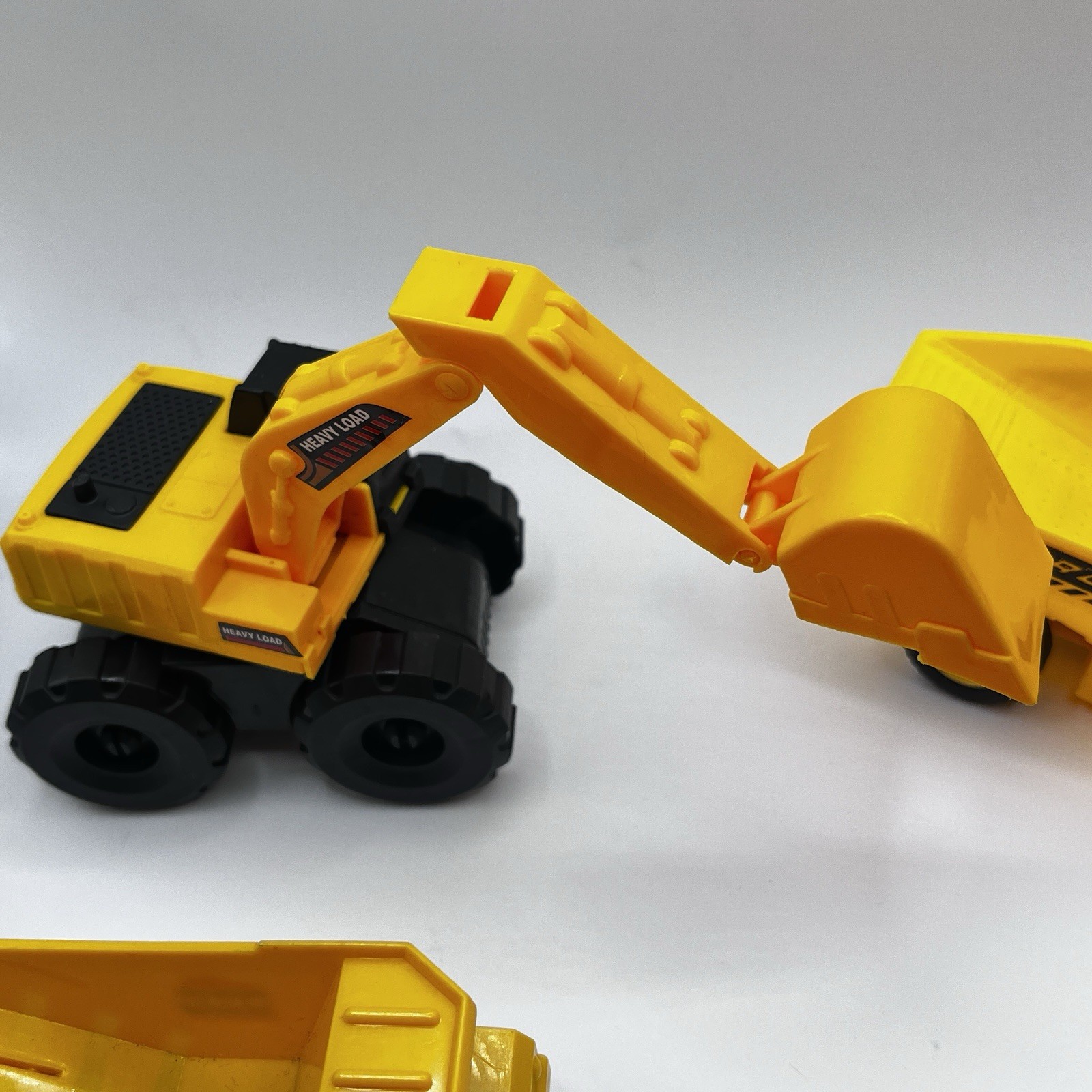 CAT – Yellow Construction Vehicles – Dump Truck, Excavator, Loader – Kids Toys