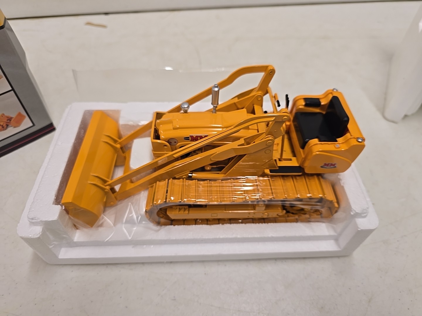 Speccast 1/16 Scale Minneapolis-Moline Two Star Craler With Loader In Box MIB