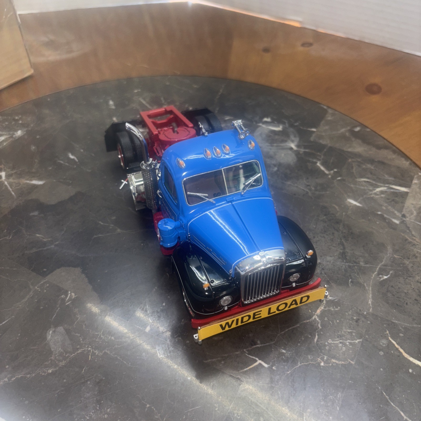 First Gear 1/25, Mack B61 With Lowboy. Rare Mobile Excavating 49-0042