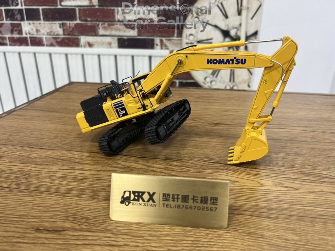 DM KOMATSU PC520LC-11M0 Excavator Alloy Engineering Vehicle Model 1:43