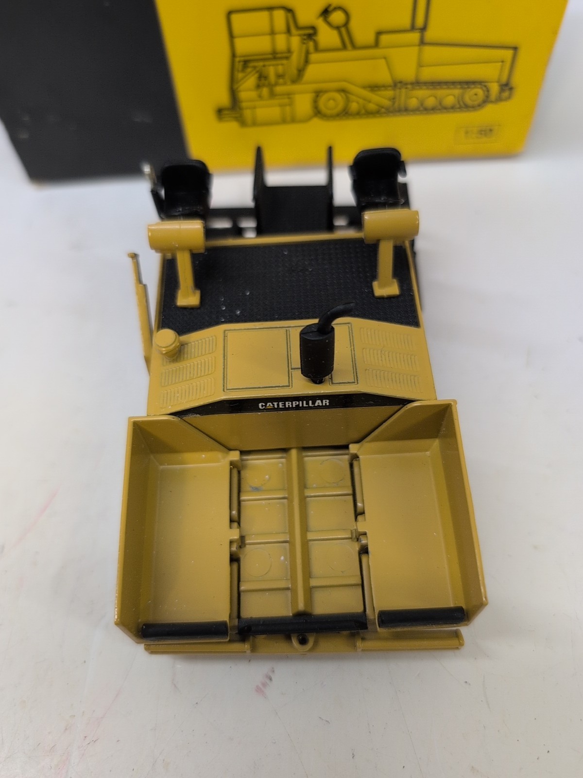 CATERPILLAR AP-1050 Asphalt Paver Launch Edition Asphalt Construction-388