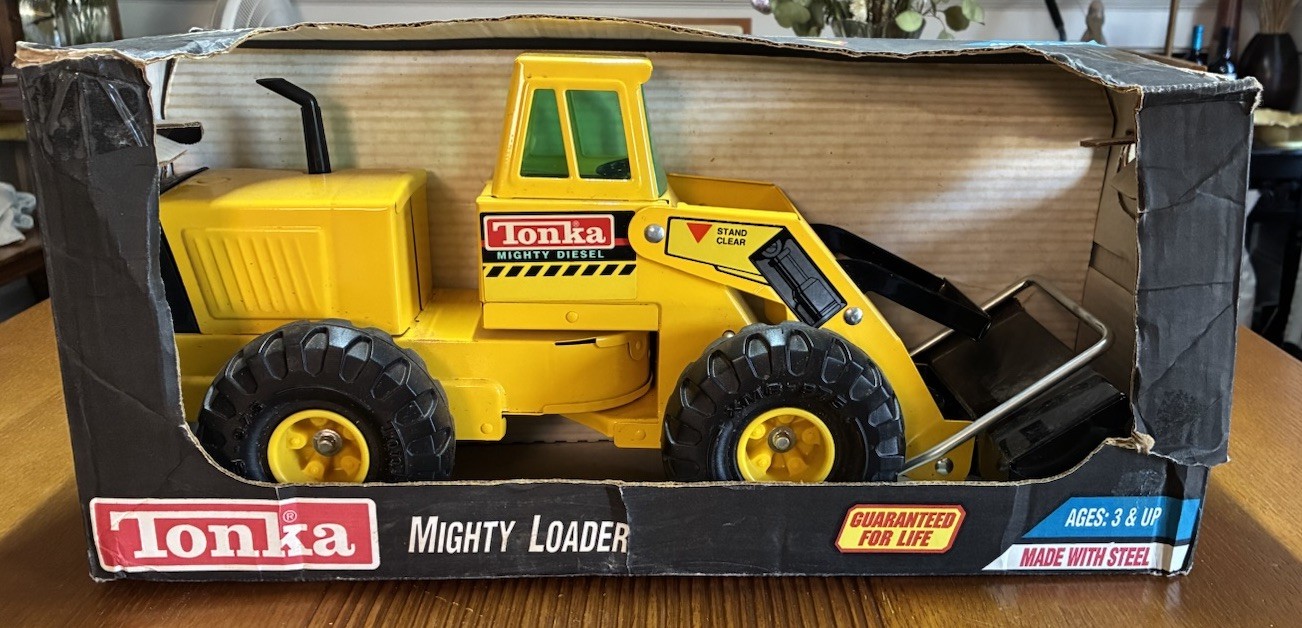 Vintage Tonka Mighty Loader construction toy vehicle #93920 In Original Box
