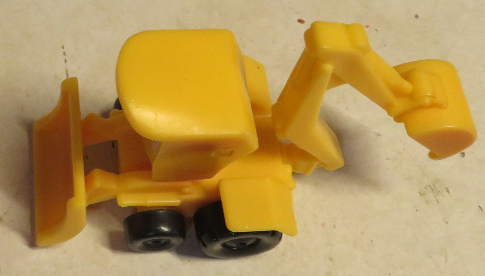 Construction Excavator Yellow Amazon Just Play Toy Face 1.5″ Wide Plastic Cartoo