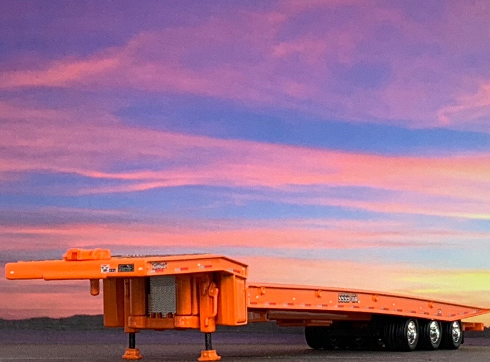 1/64 DCP ORANGE Talbert® 5553TA Traveling-Axle Trailer