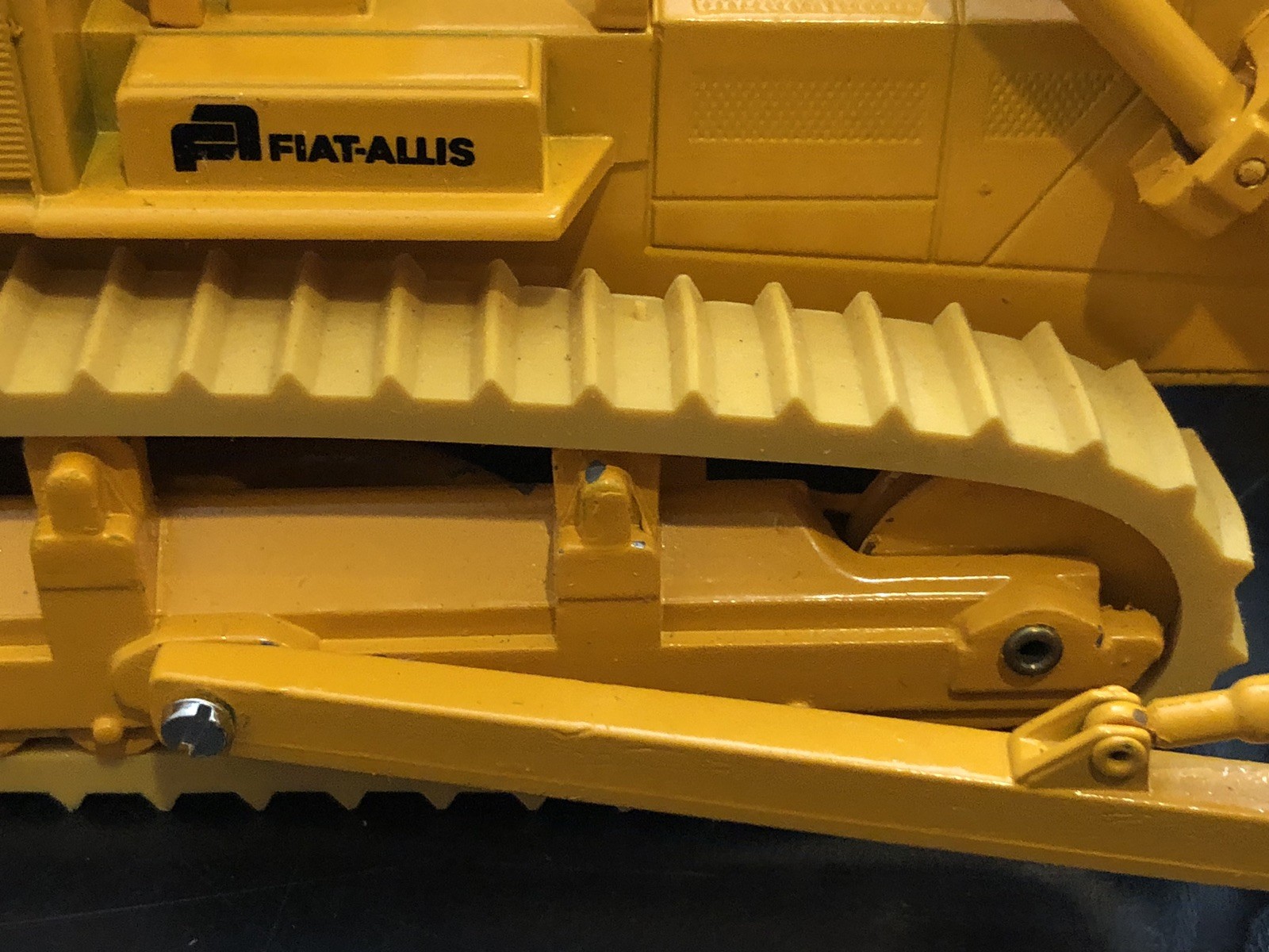 Conrad Gescha #2910 Fiat-Allis 41-B Crawler Tractor Dozer Diecast Boxed – 1:50