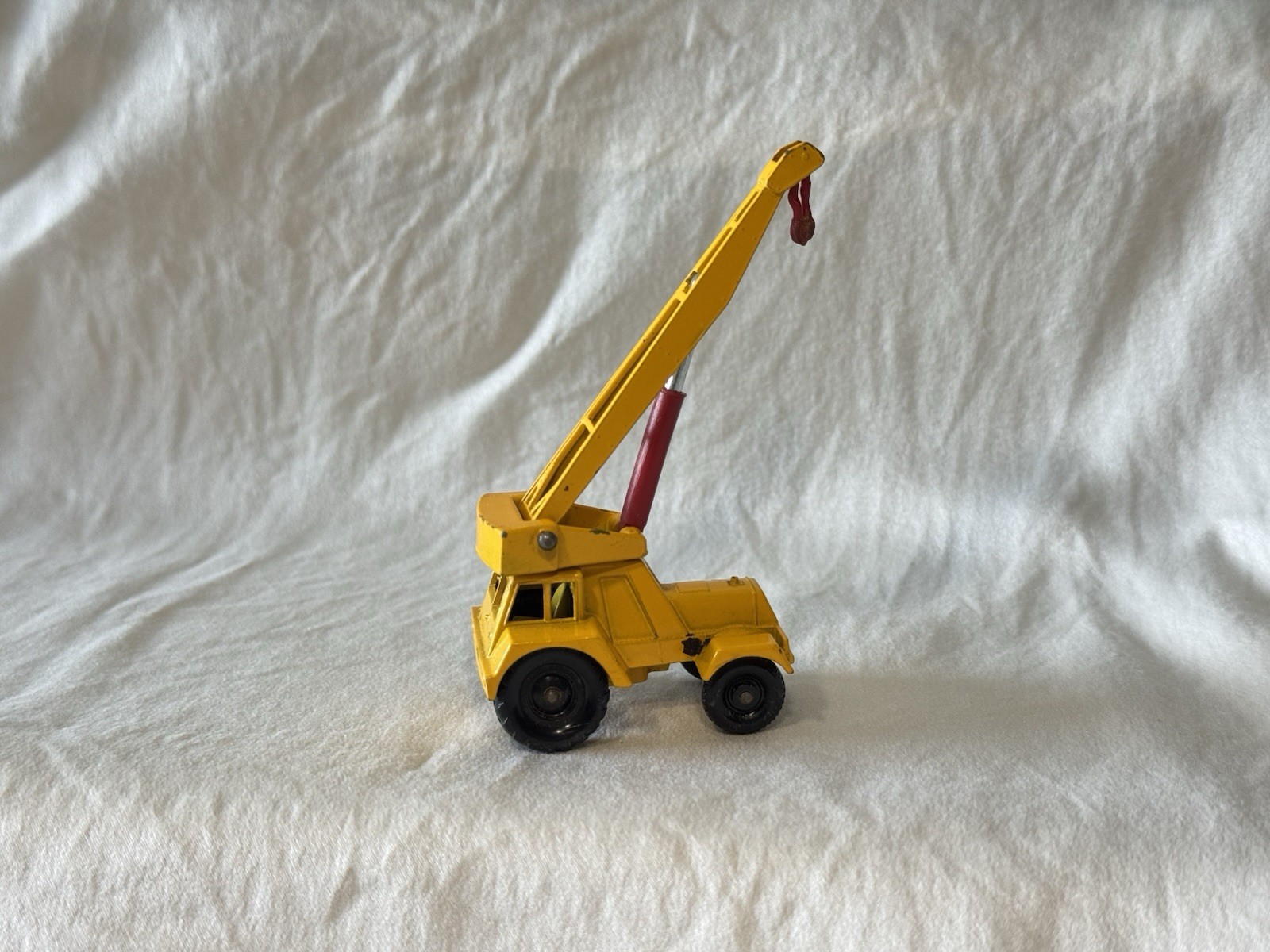 Matchbox Diecast Taylor Jumbo Crane #11 Yellow Construction Vehicle Toy
