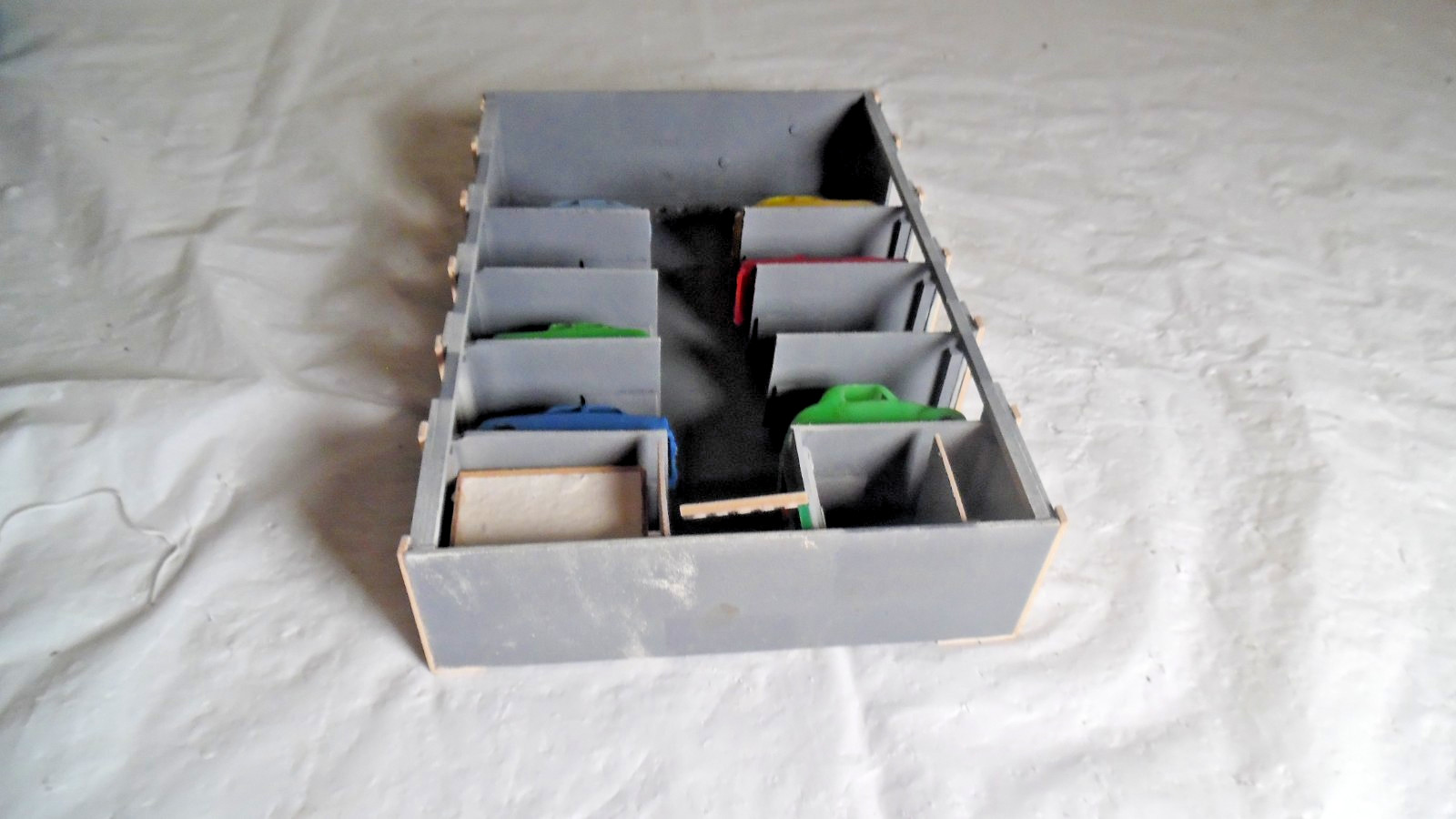 Unknown Manufactuer of Car Faclity Plastic -Used