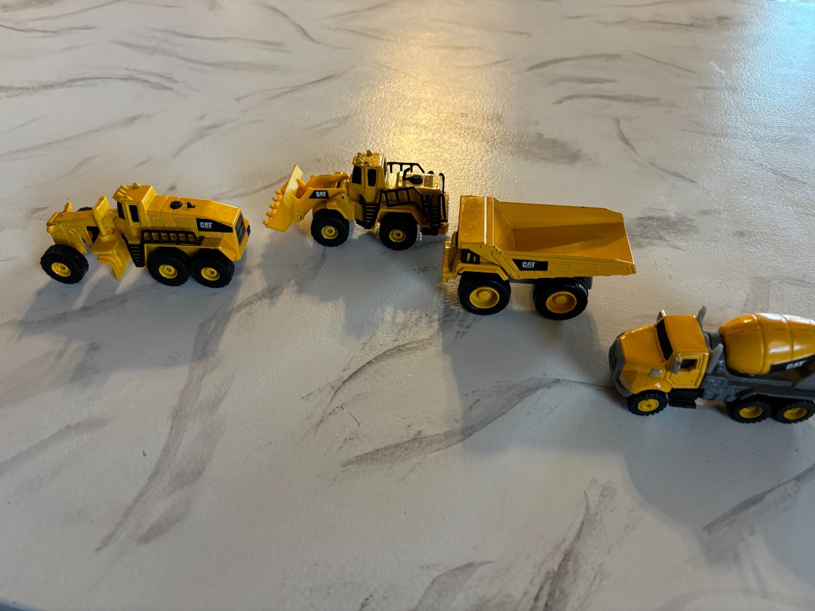 2019 LOT OF 4 CATERPILLAR CAT 1:55 Scale Diecast TOY DIE CAST