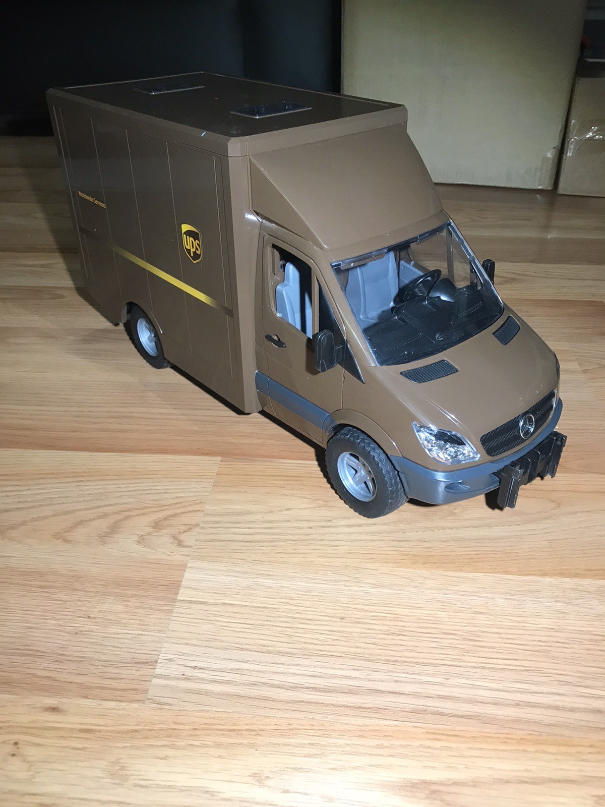 1/16 Mercedes-Benz Sprinter UPS Truck by Bruder 02678 Missing Rear Doors
