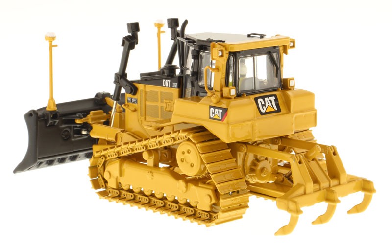 DIECAST MASTERS – CATERPILLAR D6T Ripper Equipped Accompanied Figure…
