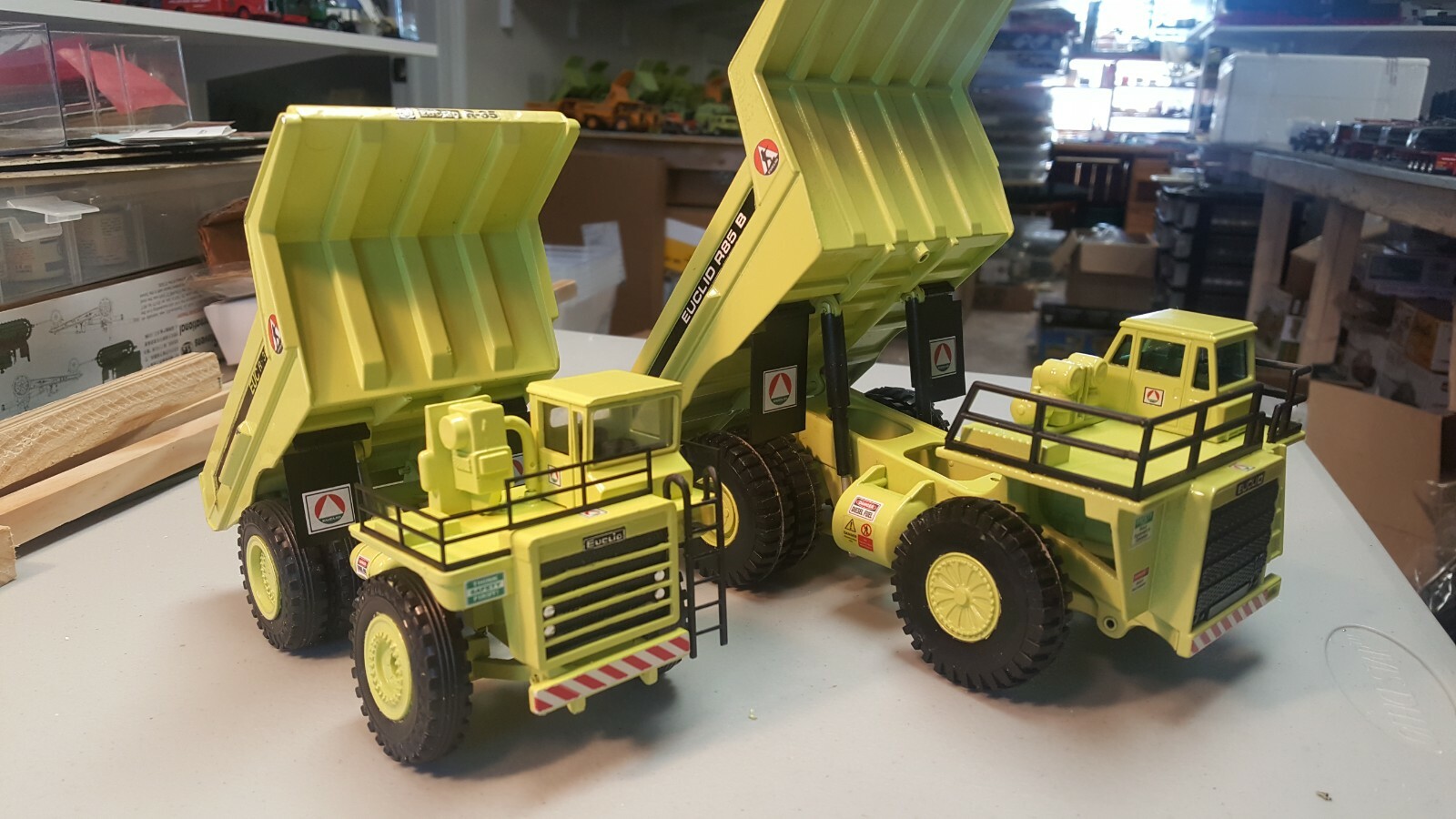 2 x EUCLID Dump Trucks R-85B / R-35 authentic 1955 “Hi Lite Green” Paint!!!