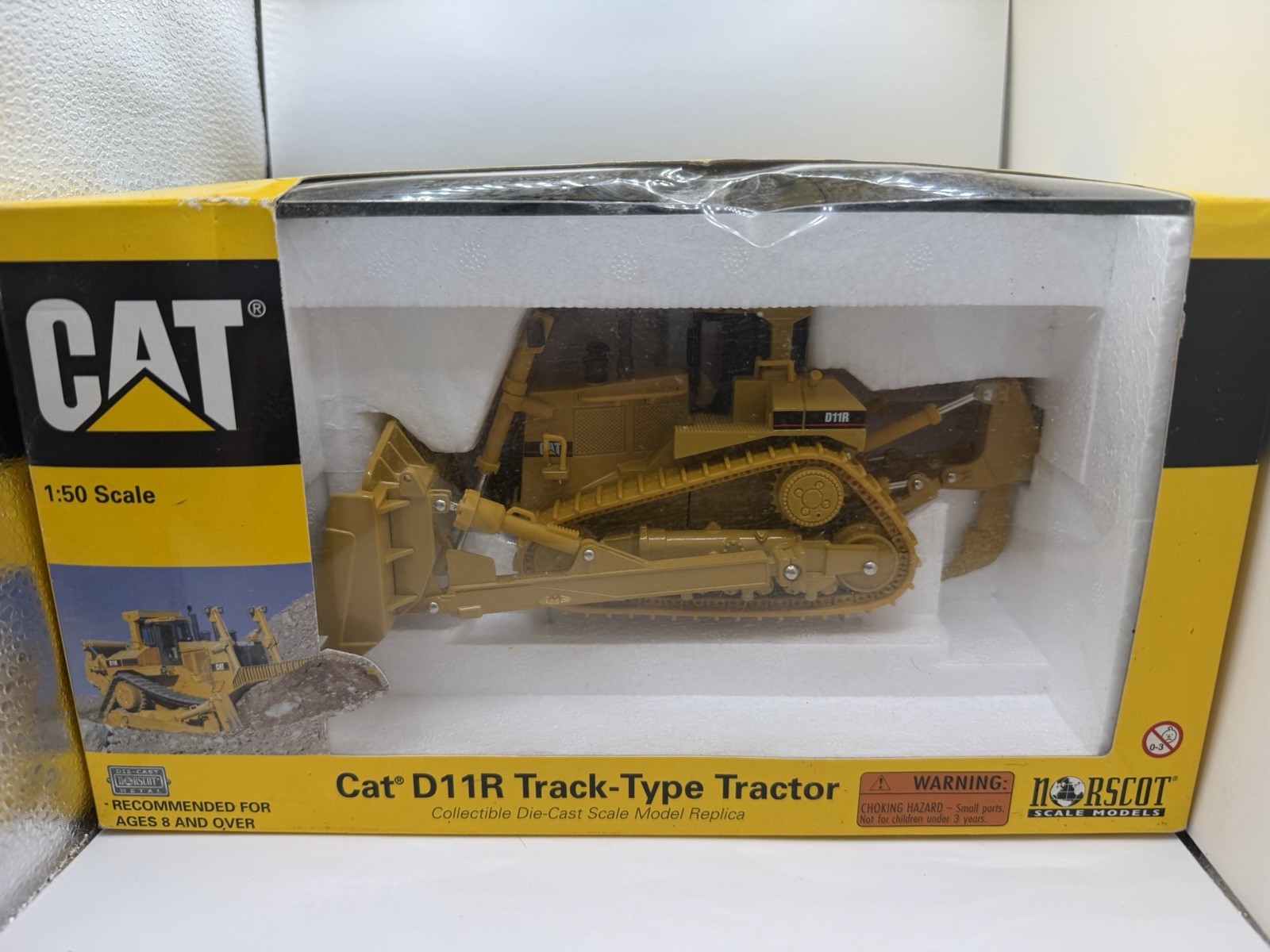 NORSCOT 1/50 SCALE #55025 CATERPILLAR CAT D111R TRACK-TYPE TRACTOR W/RIPPER!