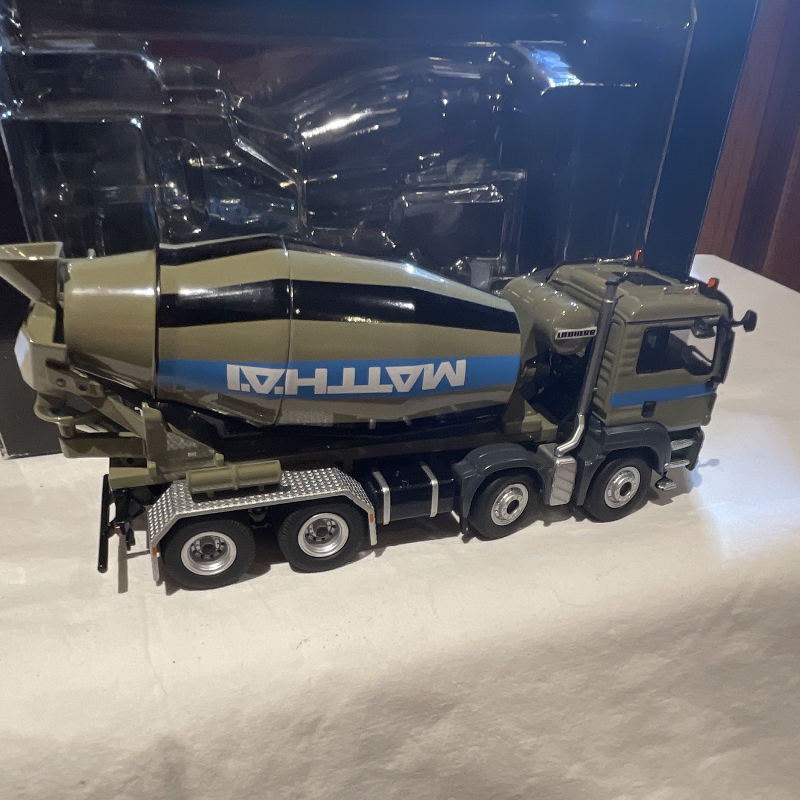 NZG 1:50 MAN TGS 8×4 Cement Mixer Truck Diecast Metal Liebherr Matthai