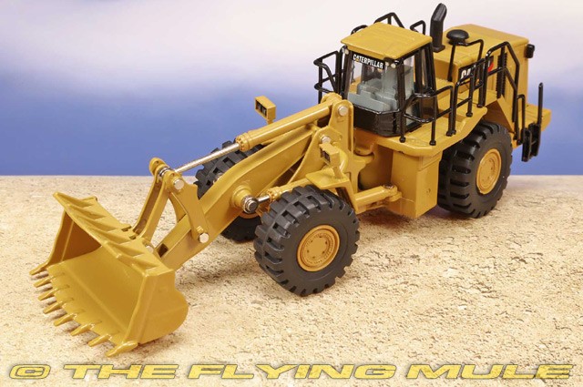 Diecast Masters 1:64 988H Wheel Loader