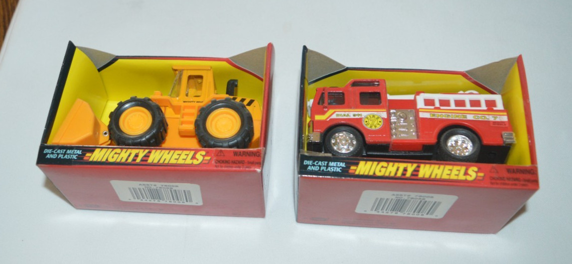 MIGHTY WHEELS MADE BY SOMA – YELLOW WHEEL LOADER & RED FIRE ENGINE
