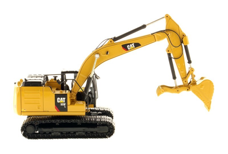 Cat 323F Excavator with Thumb – Diecast Masters 1:50 Scale Model #85924C New