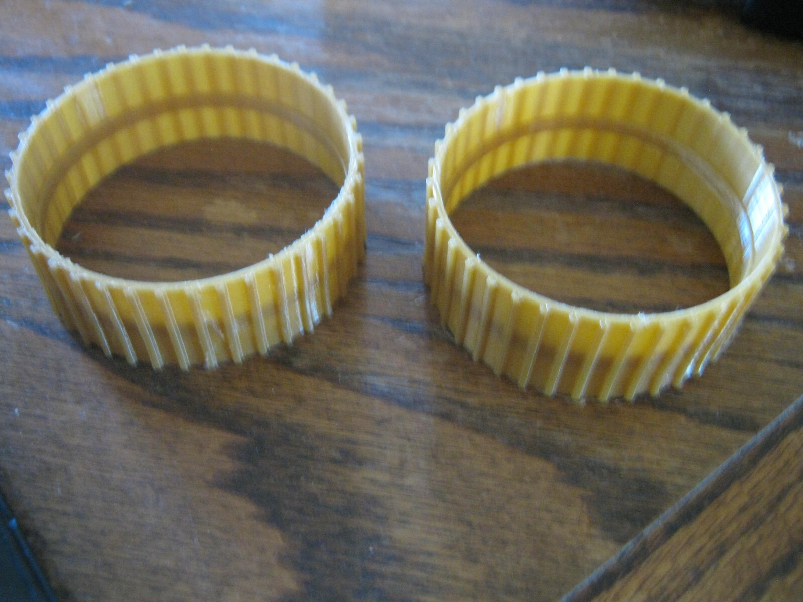 1″ W Yellow 3D Printed Bulldozer treads, 1″W X 3″L Inside ridge 1/8″ flexible
