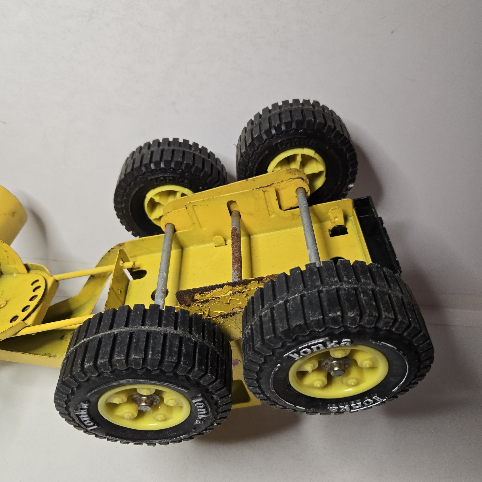 Tonka Roader Grader 1969/70 USED Condition 17 Inches Long Real Rubber Tires
