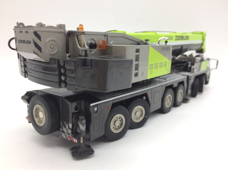 1:50 ZOOMLION QAY220 Crane Construction Equipment Milan EXPO Diecast Model