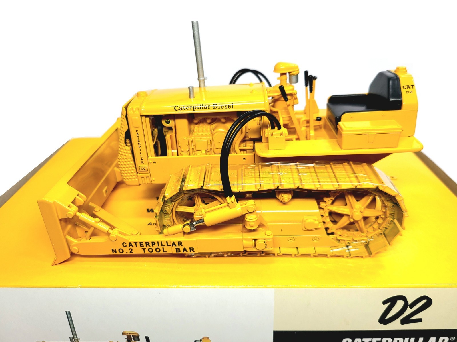 Caterpillar Cat D2 Dozer with Tool Bar Blade – SpecCast 1:16 Scale #CUST782 New