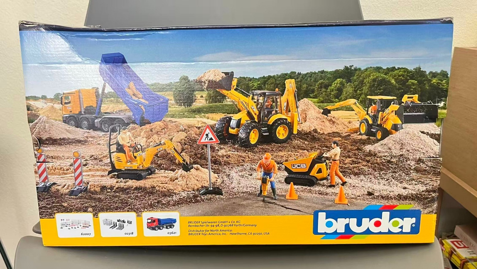 JCB 5CX Eco Backhoe Loader (model 02454) designed to a 1:16 scale Toy