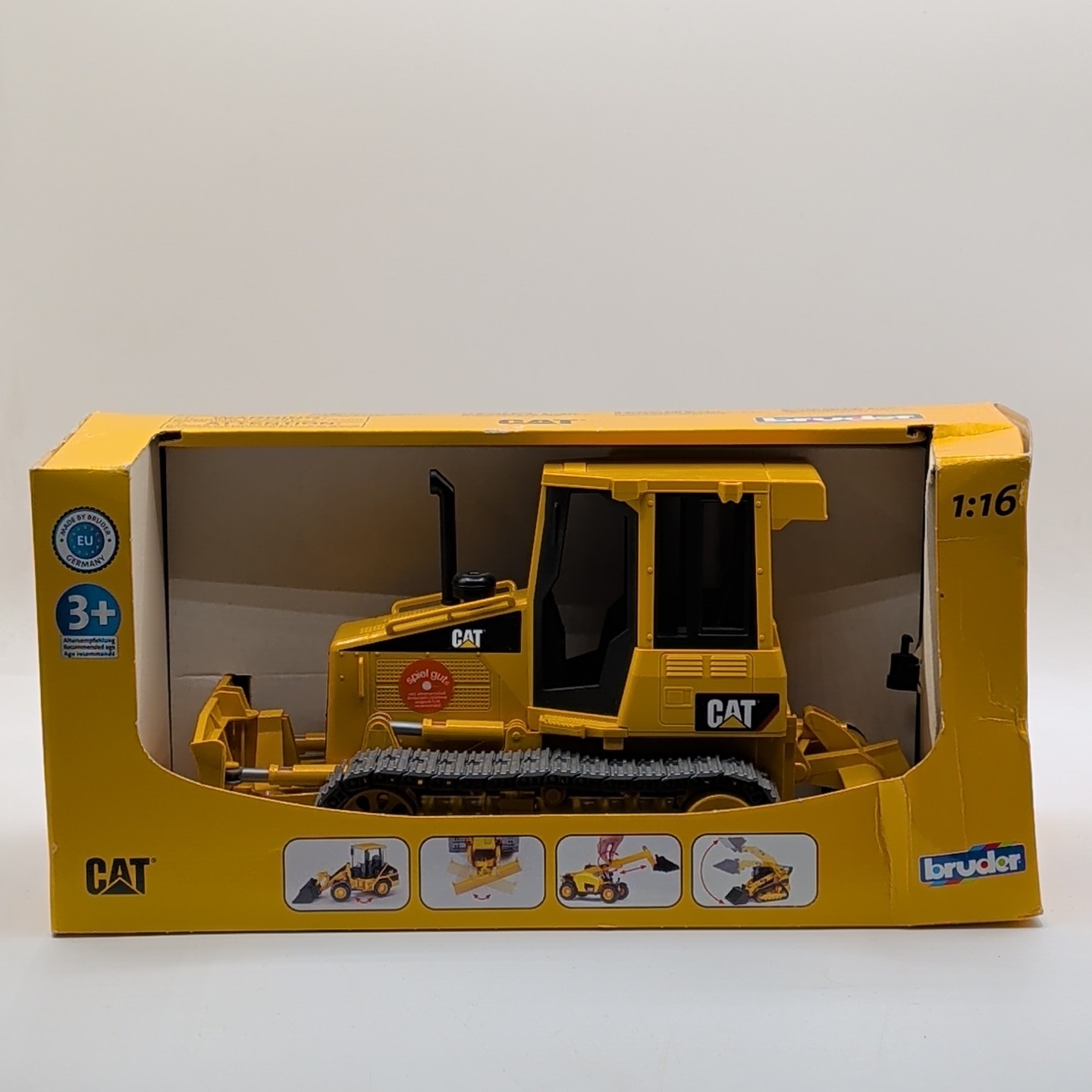 [NEW] Bruder 1:16th Scale Caterpillar Track-Type Tractor (#02444)