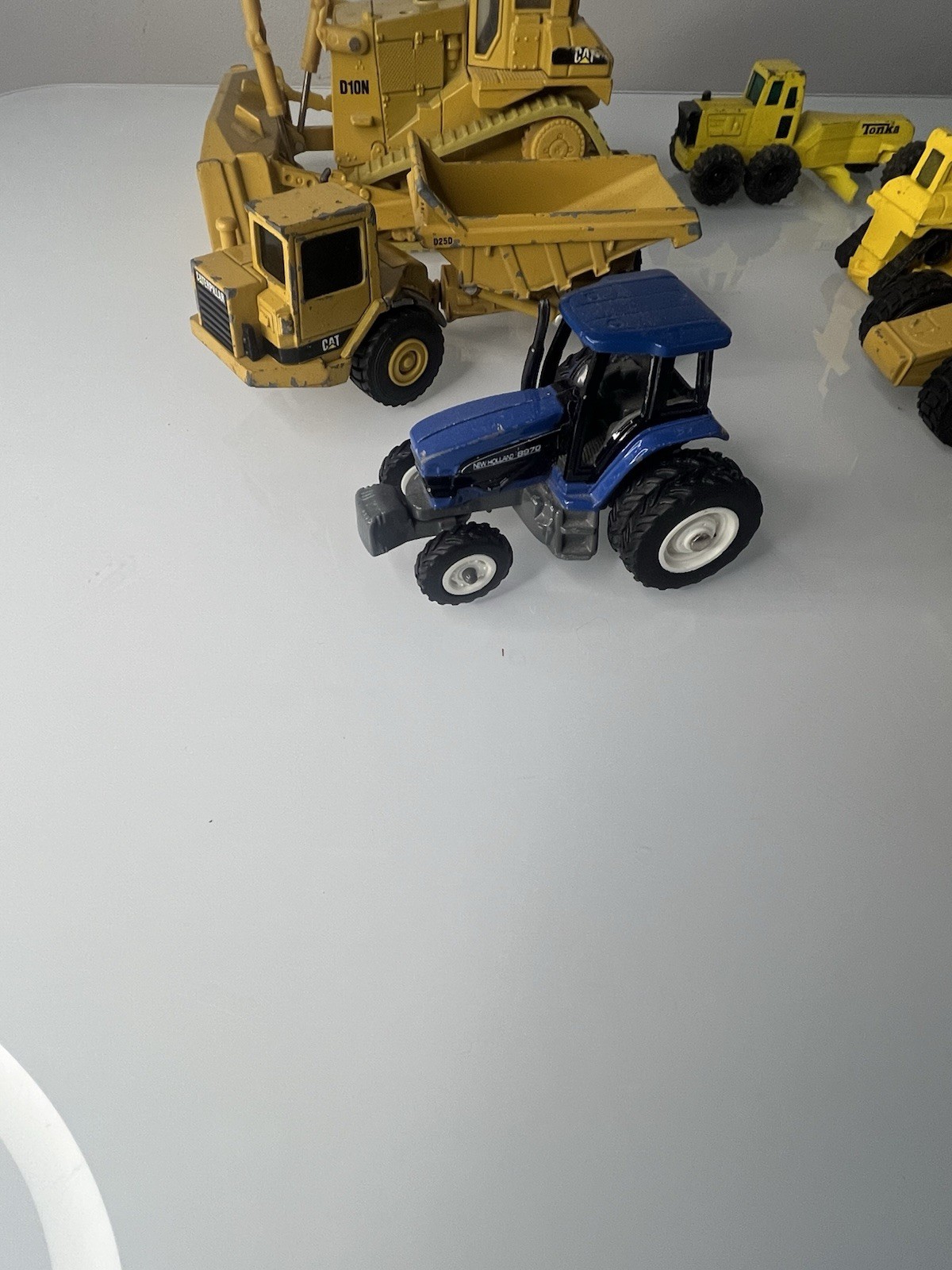 Lot Of Ertl, Tonka, & Hotwheels Construction Vehicles. Bulldozer, Loaders Etc