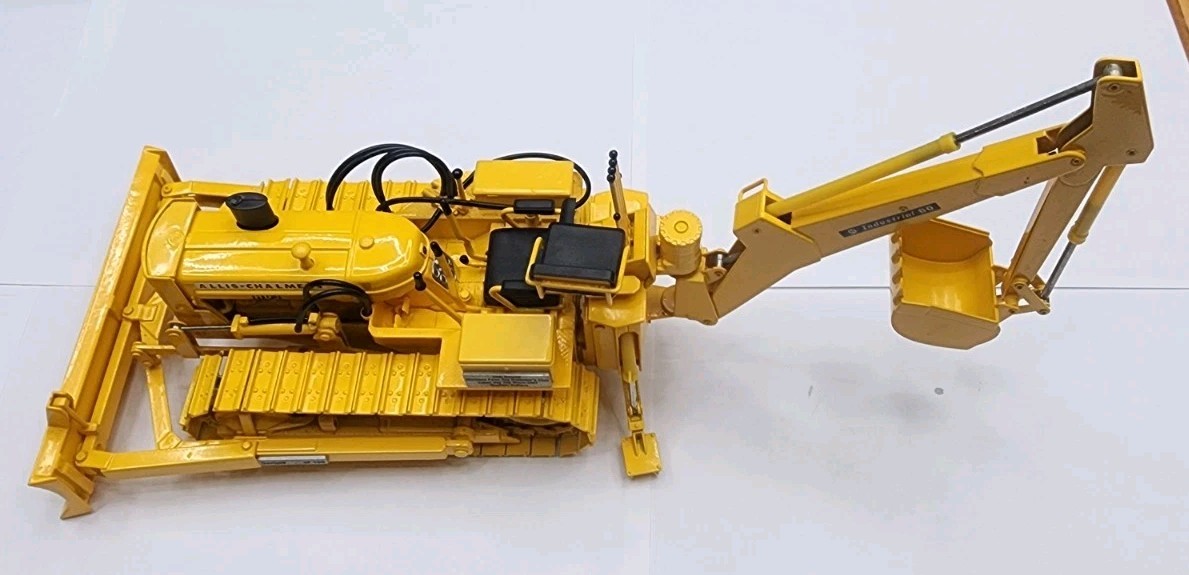 SpecCast Allis-Chalmers HD-3 Industrial 60 Backhoe & Blade 1/16 Diecast 27/100