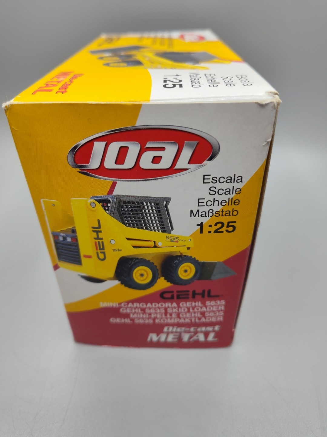 JOAL Gehl 5635 Skid Loader 1/25 Diecast Model NIB
