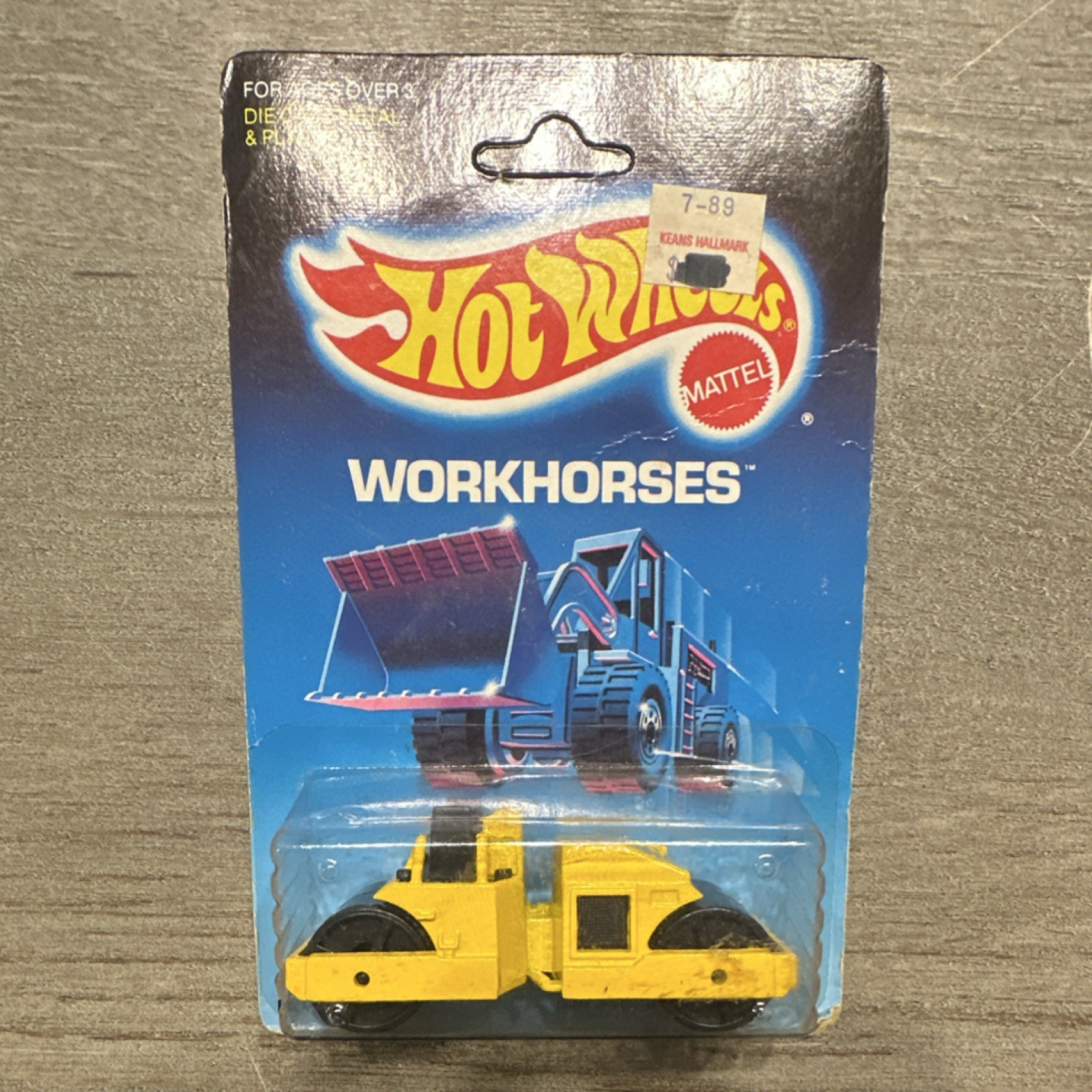 Hot Wheels Workhorses 1:64 Yellow Diecast Construction Vehicle Road Roller 1986