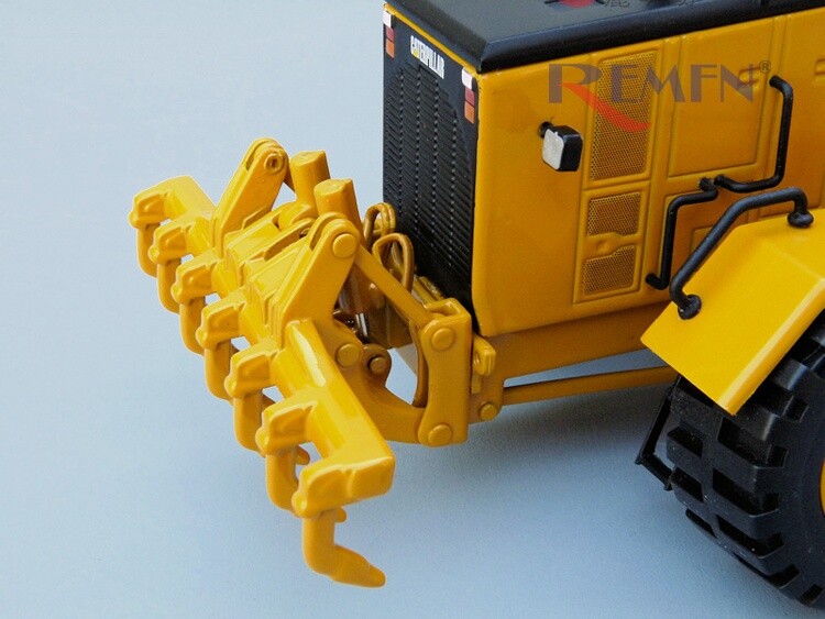 1:50 34CM DM 24M Motor Grader Construction Vehicles Machine Diecast Model