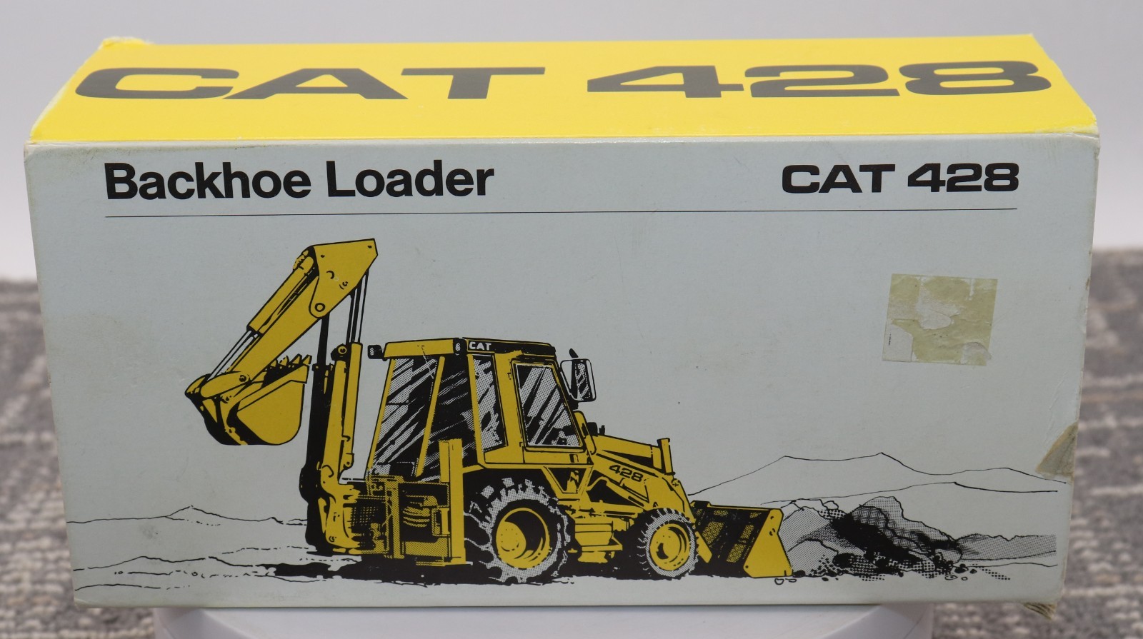 NZG CAT 428 Backhoe Loader Caterpillar 2851 1:50 Scale in Box Germany READ