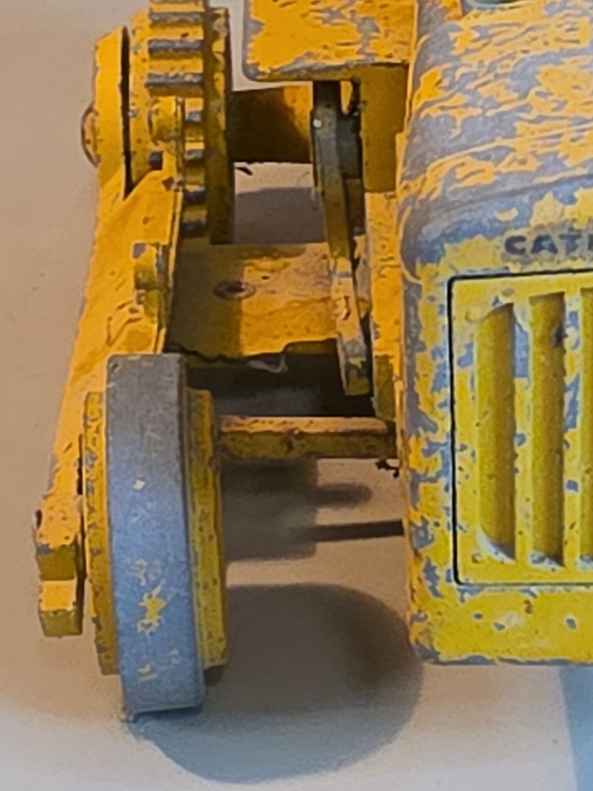 Vintage Eska 1:24 Die-Cast Caterpillar D-6 Dozer Bar Grille For Parts/Repair USA