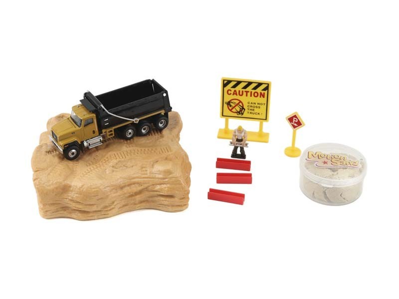 CAT CT681 Dump Truck Playset Diecast 1:87 Scale Model – Diecast Masters 84556