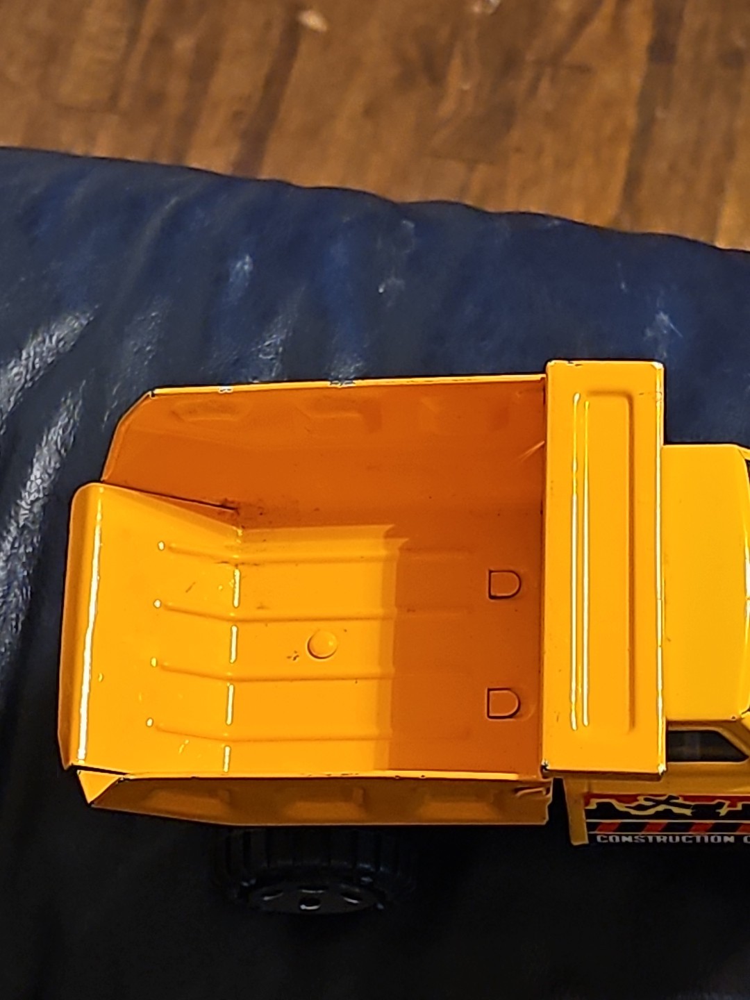 BUDDY L TRUCK YELLOW CONSTRUCTION CO Toy 1989- 7 In Long 4 In Tall.