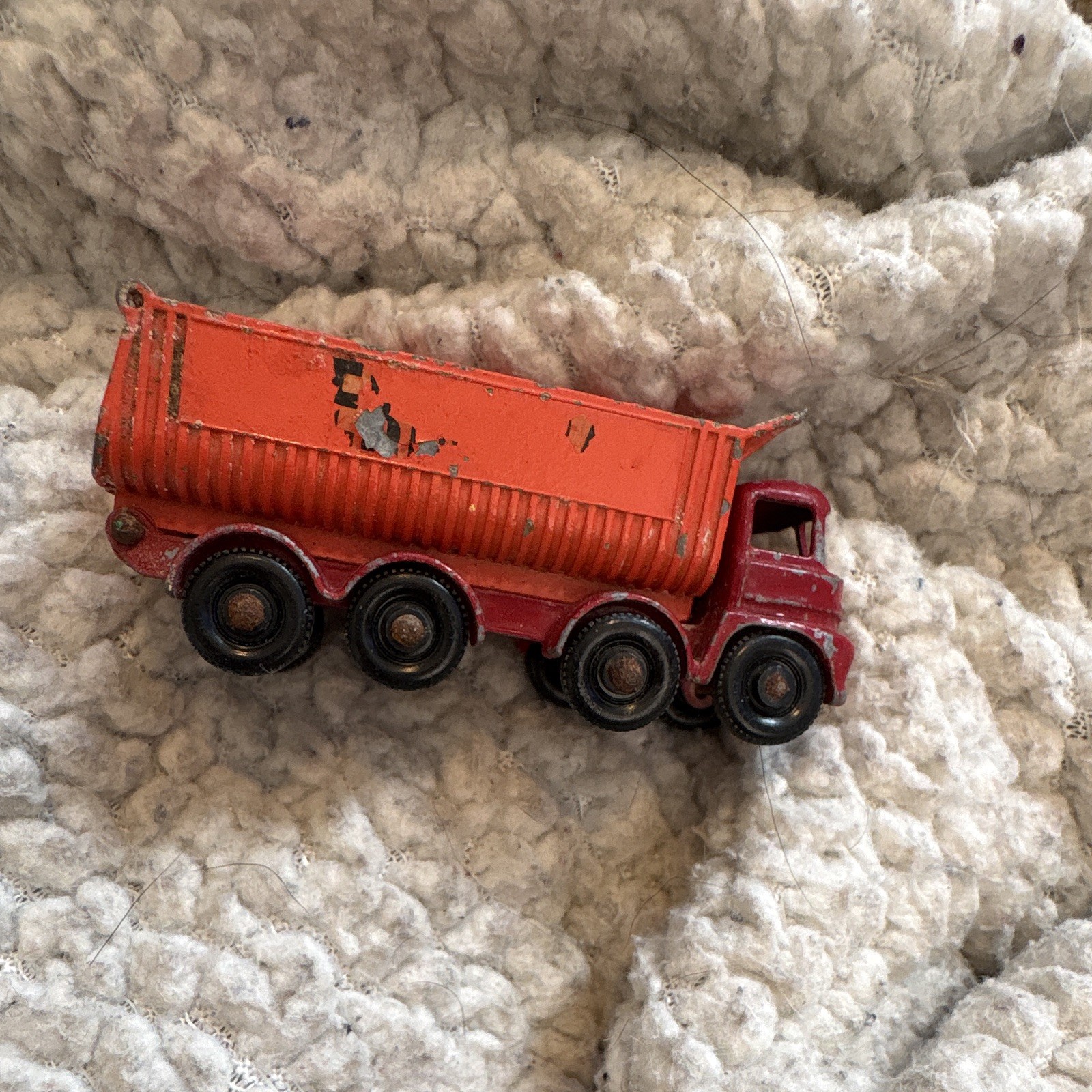 Lesney Matchbox Hoveringham Tipping Truck 1:81 Diecast Red/Orange