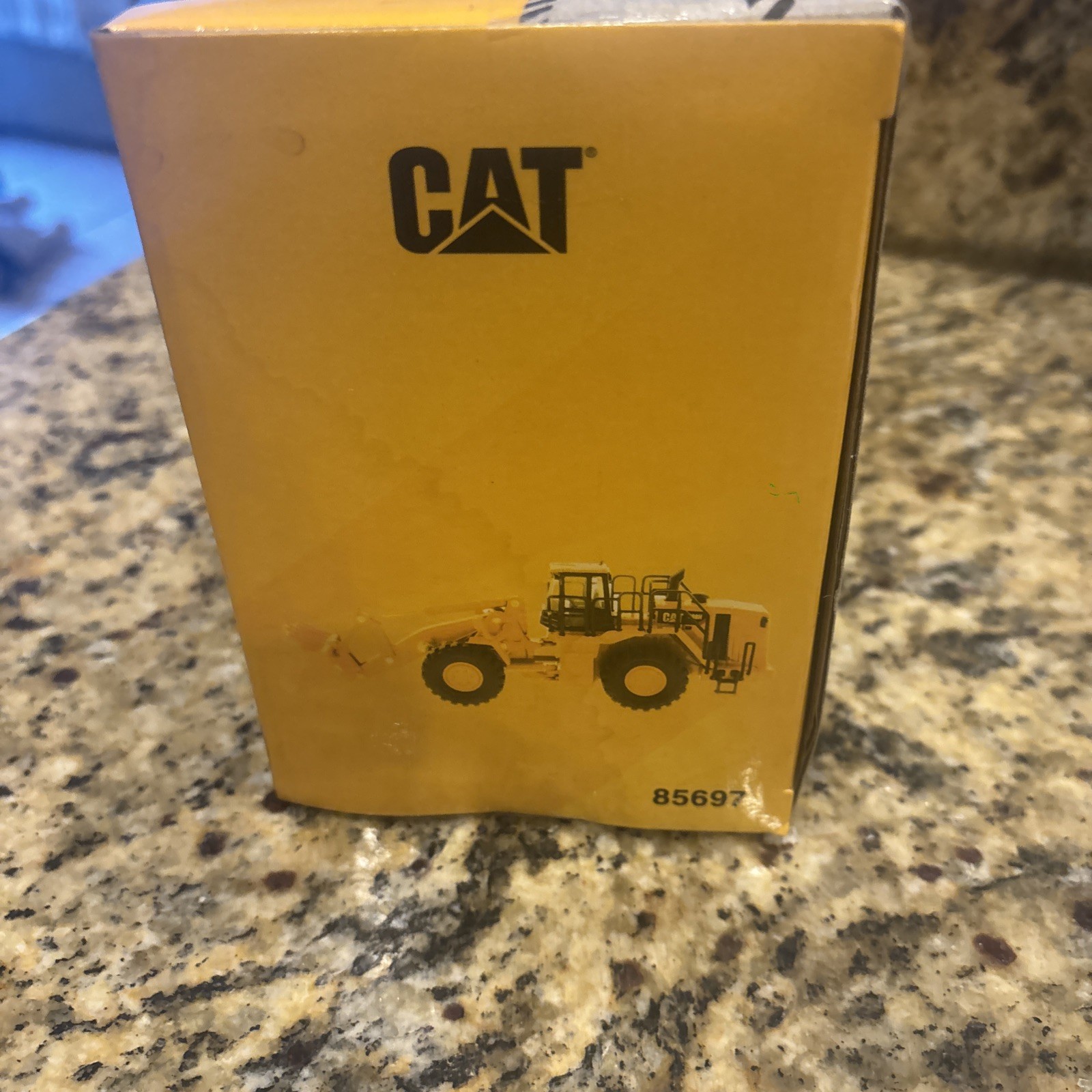 Die cast Masters Caterpillar 988H Wheel Loader 85697 1:64 CAT