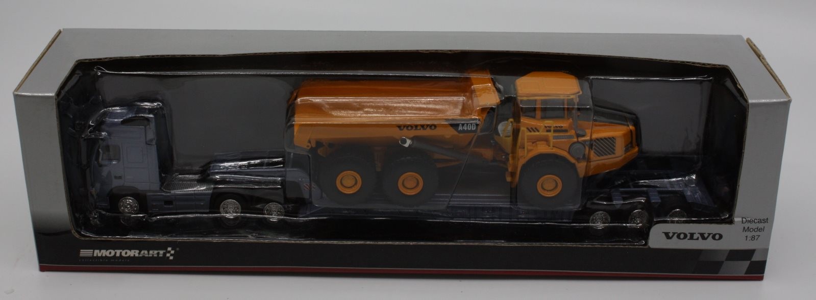 Motorart 13147 Volvo Semi Tractor Lowboy Flatbed Trailer with A40D Truck