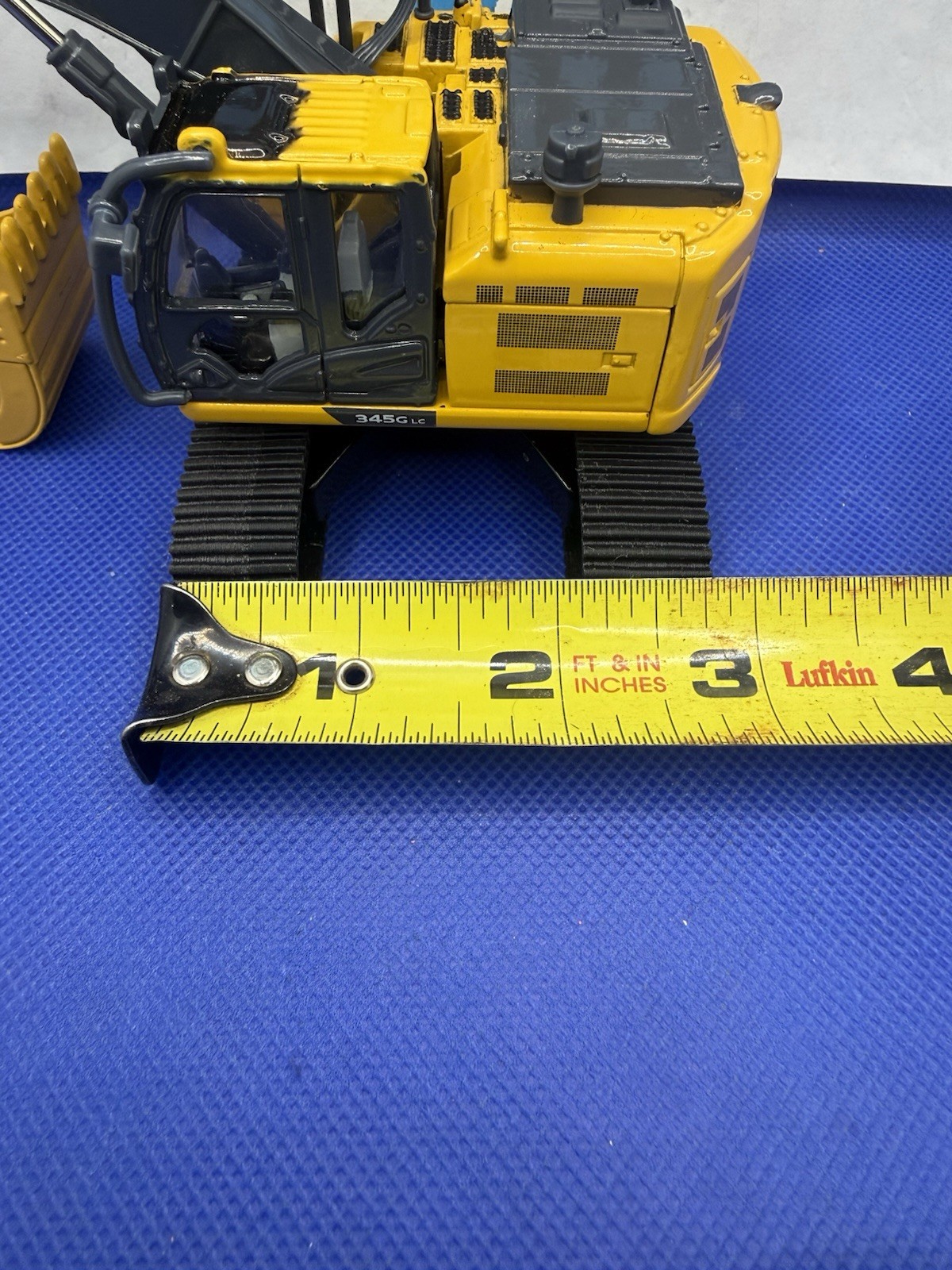 new tracks for ERTL Diecast John Deere 345G LC Excavator Equipment 1/50