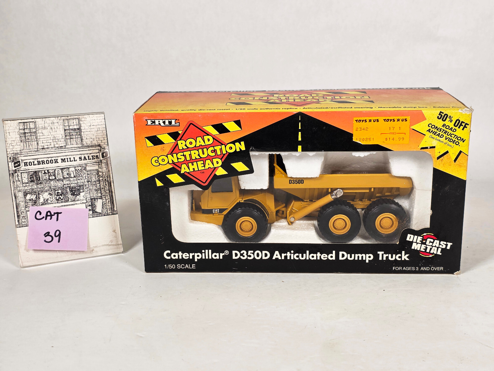 Ertl 2431 • Caterpillar • CAT D350D Articulated Dump Truck • 1:50 Scale