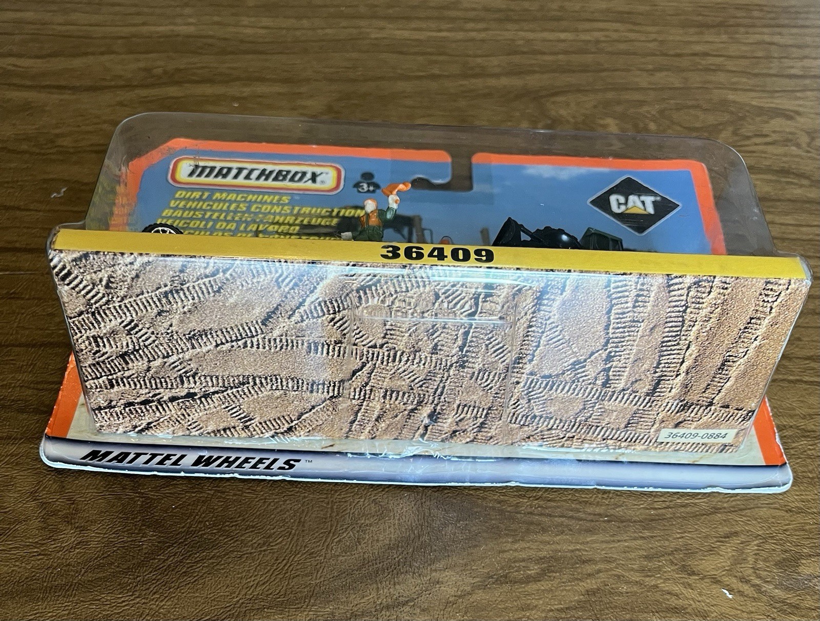 Matchbox Dirt Machines 36409 Military Caterpillar Road Grader and Soil Compactor