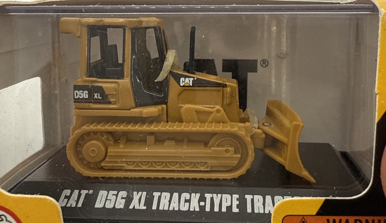 NORSCOT CONSTRUCTION MINI’S CAT D5G TRACK TYPE TRACTOR DOZER New BOXED
