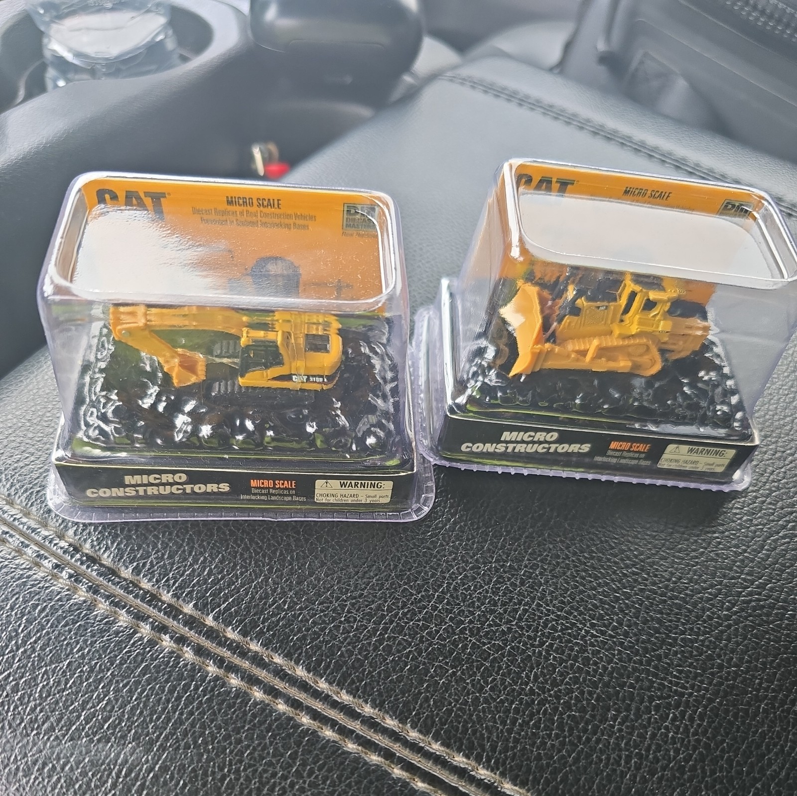 Caterpillar CAT Excavator 315D L & Tractor D8T Diecast Micro-Scale 1:87 Sealed