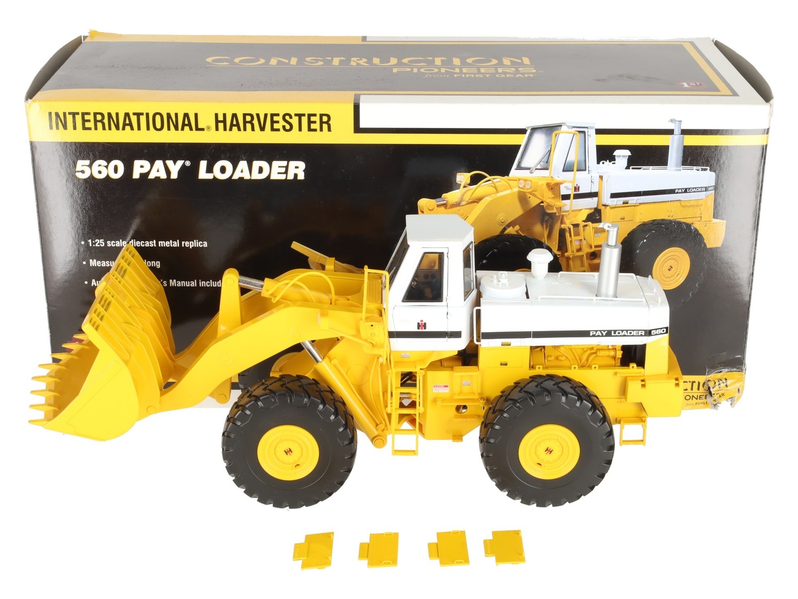 First Gear 40-0071 1:25 Diecast International Harvester 560 Pay Loader Harvester