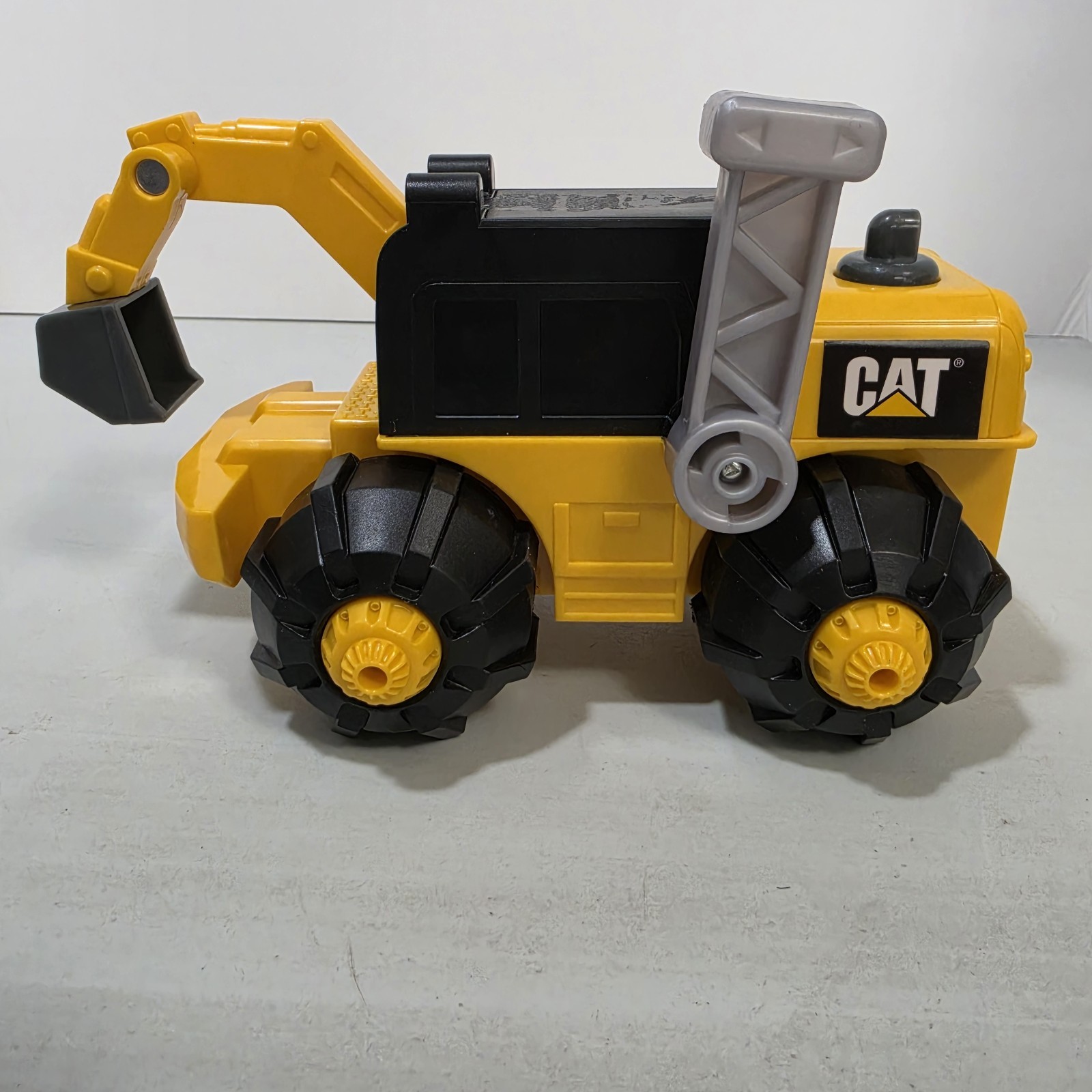 CAT Caterpillar Construction Toy Movers Front Loader Tested Works Model 83397