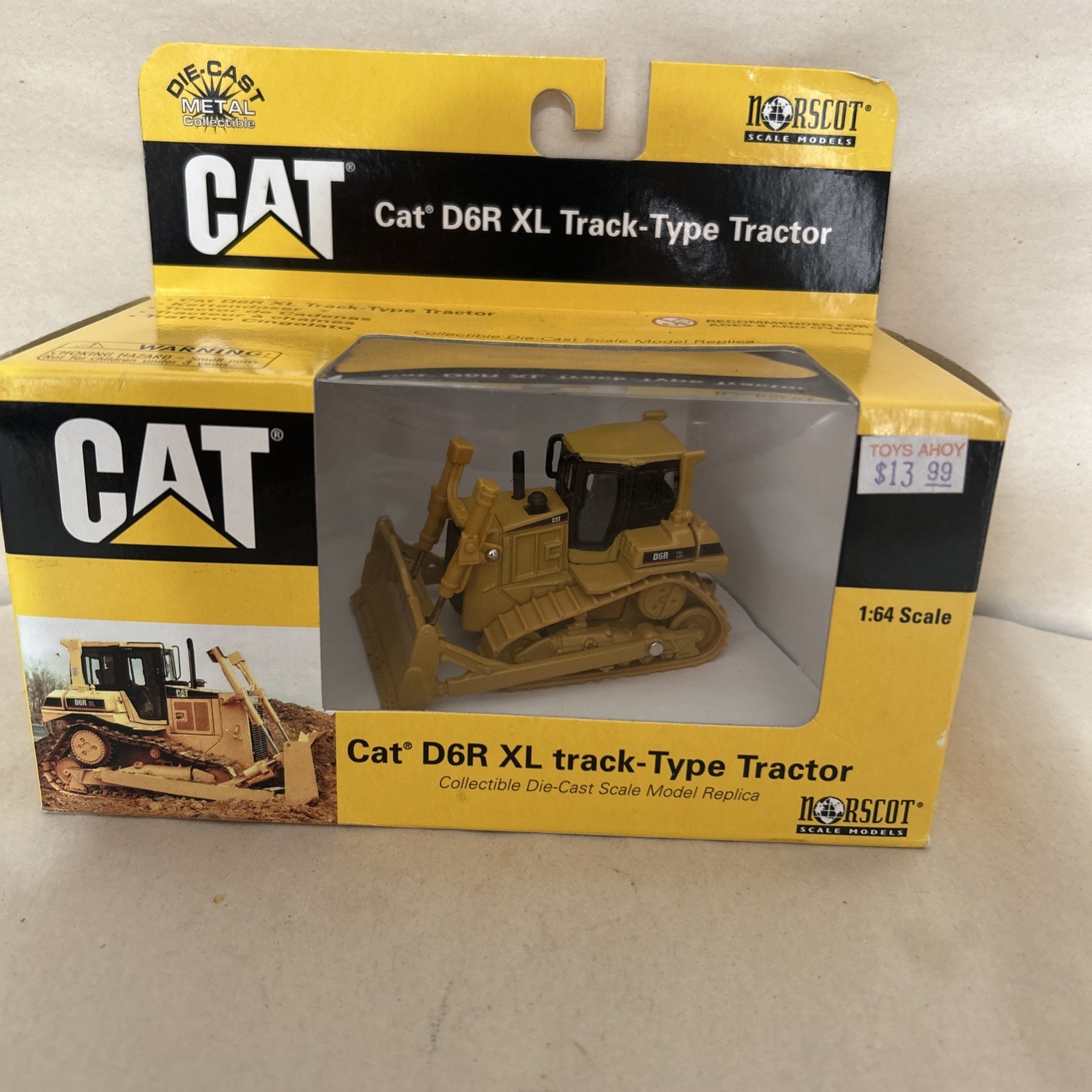 CAT Caterpillar Diecast Masters 1:6485607 D6R XL Track-Type Tractor Model box11
