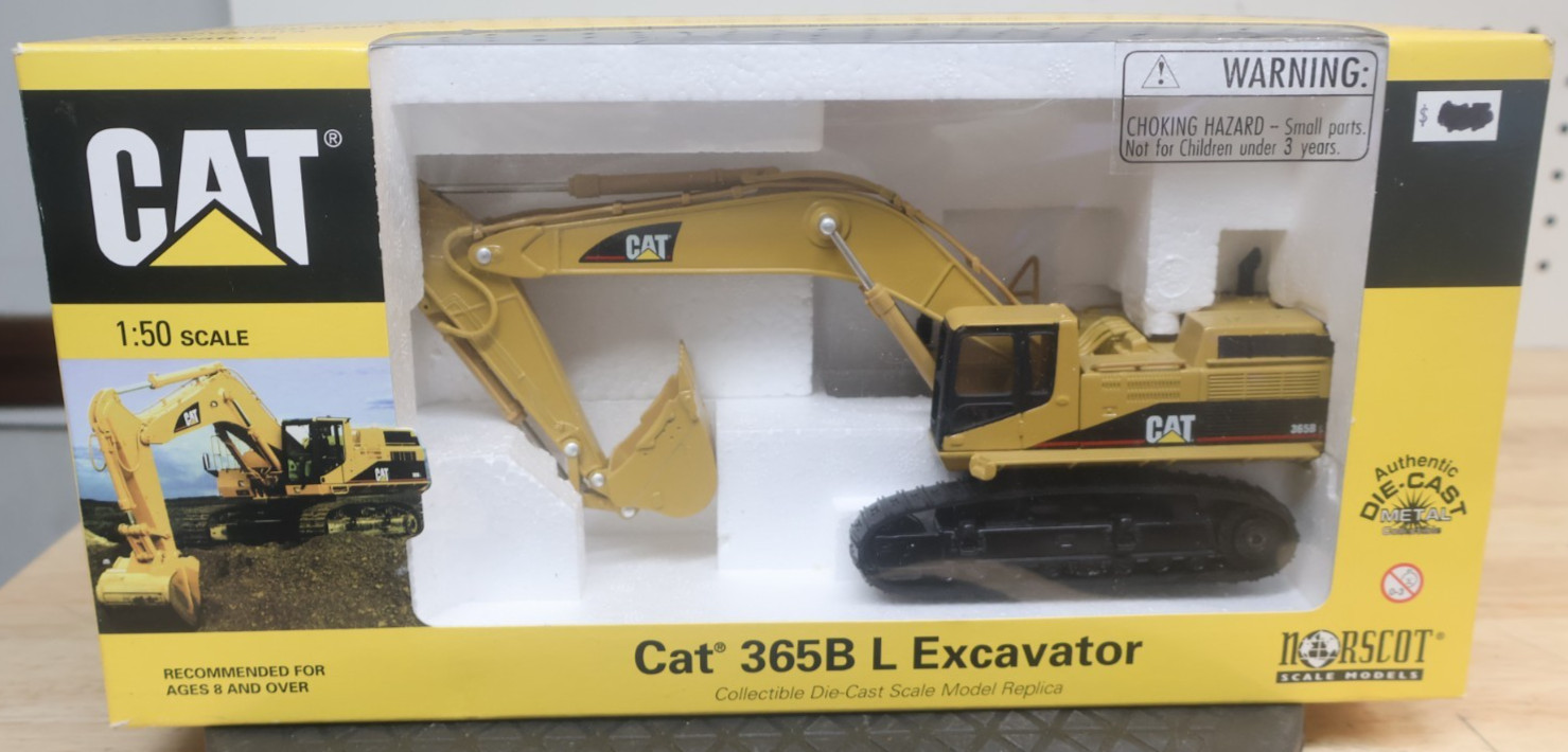 Nice Vintage Norscot Caterpillar CAT Model 365B L Excavator 1/50 Scale Diecast
